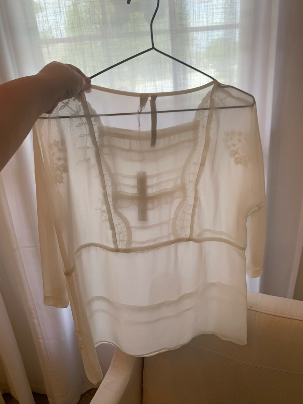 Sheer Embroidered White Women's Blouse Lauren Conrad medium - Picture 6 of 7